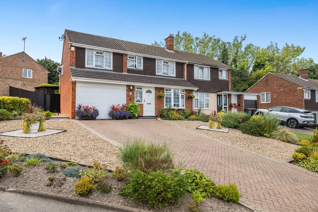 5 bed house for sale, Canesworde Road, Dunstable, LU6
