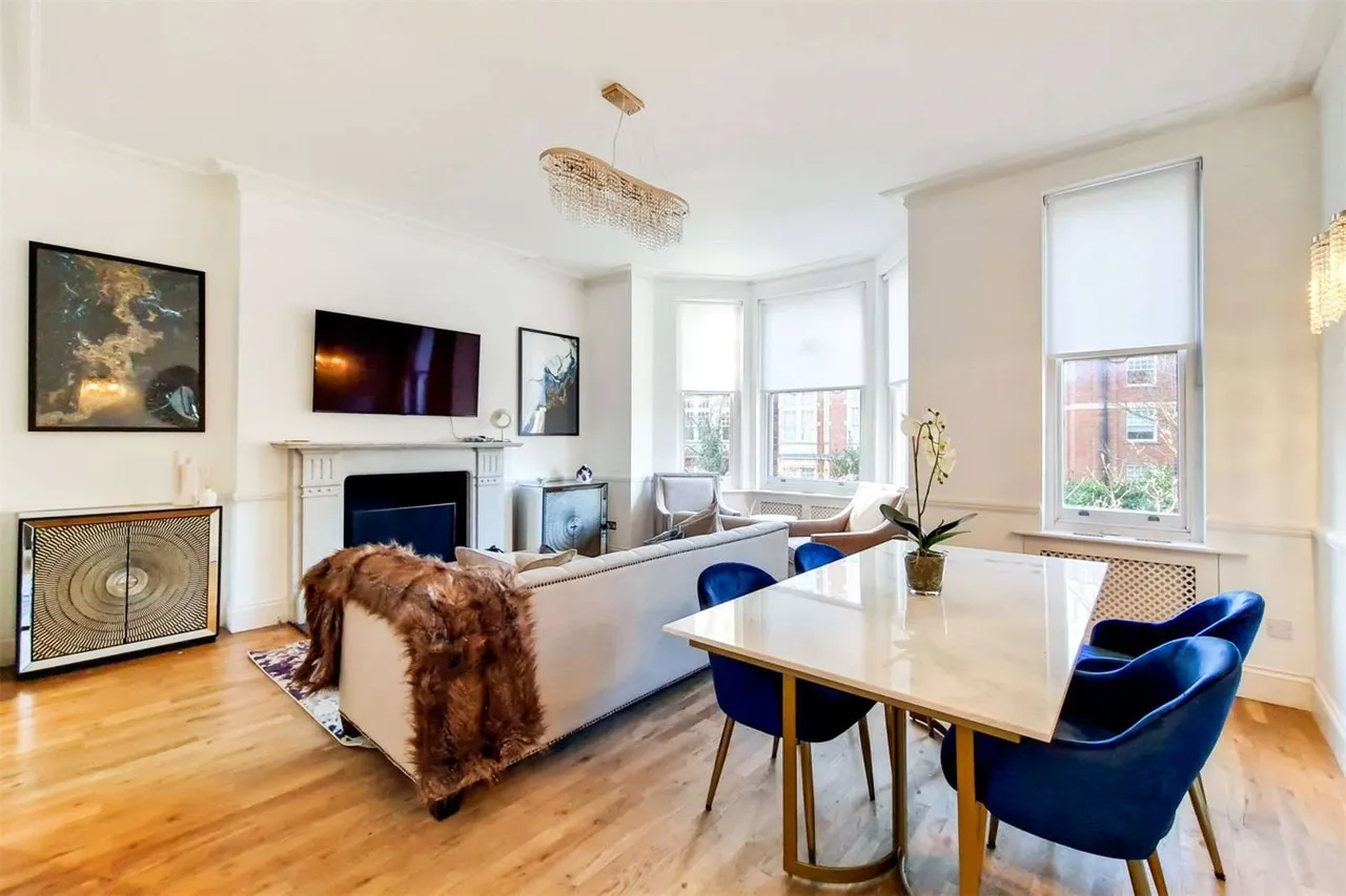 2 bed flat to rent — Windmill Hill, Hampstead, London, NW3 6RU