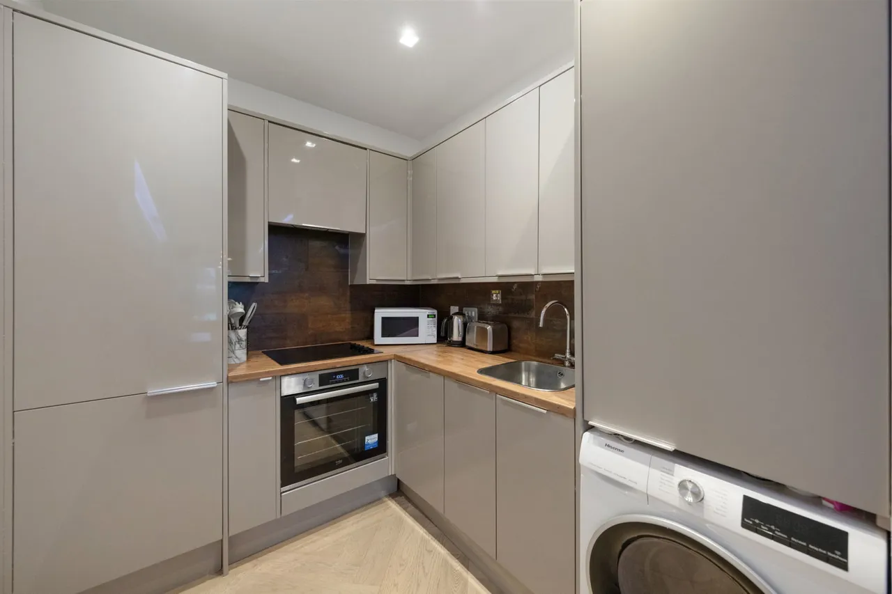 Park View, Kilburn High Road, London NW6, photo 2