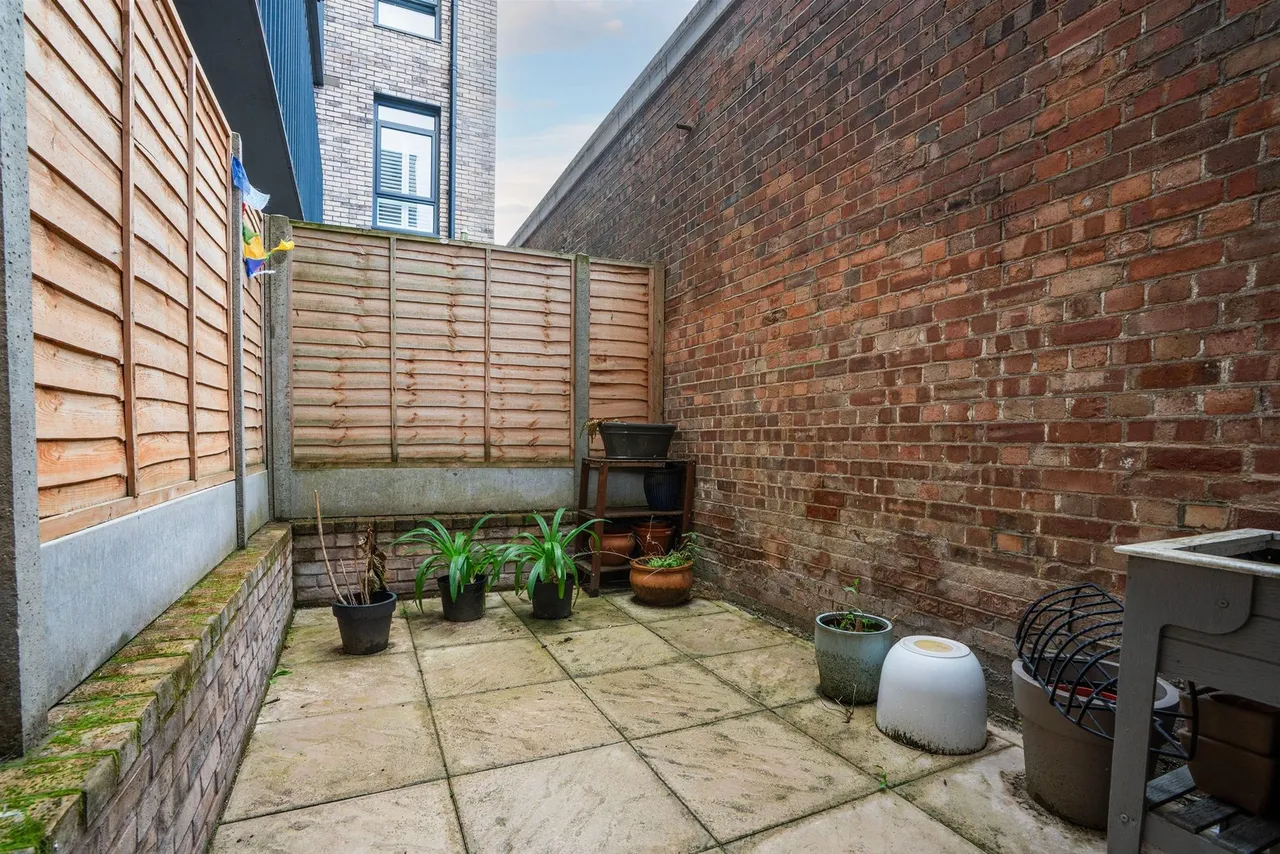 Gruneisen Road, London, N3, photo 4