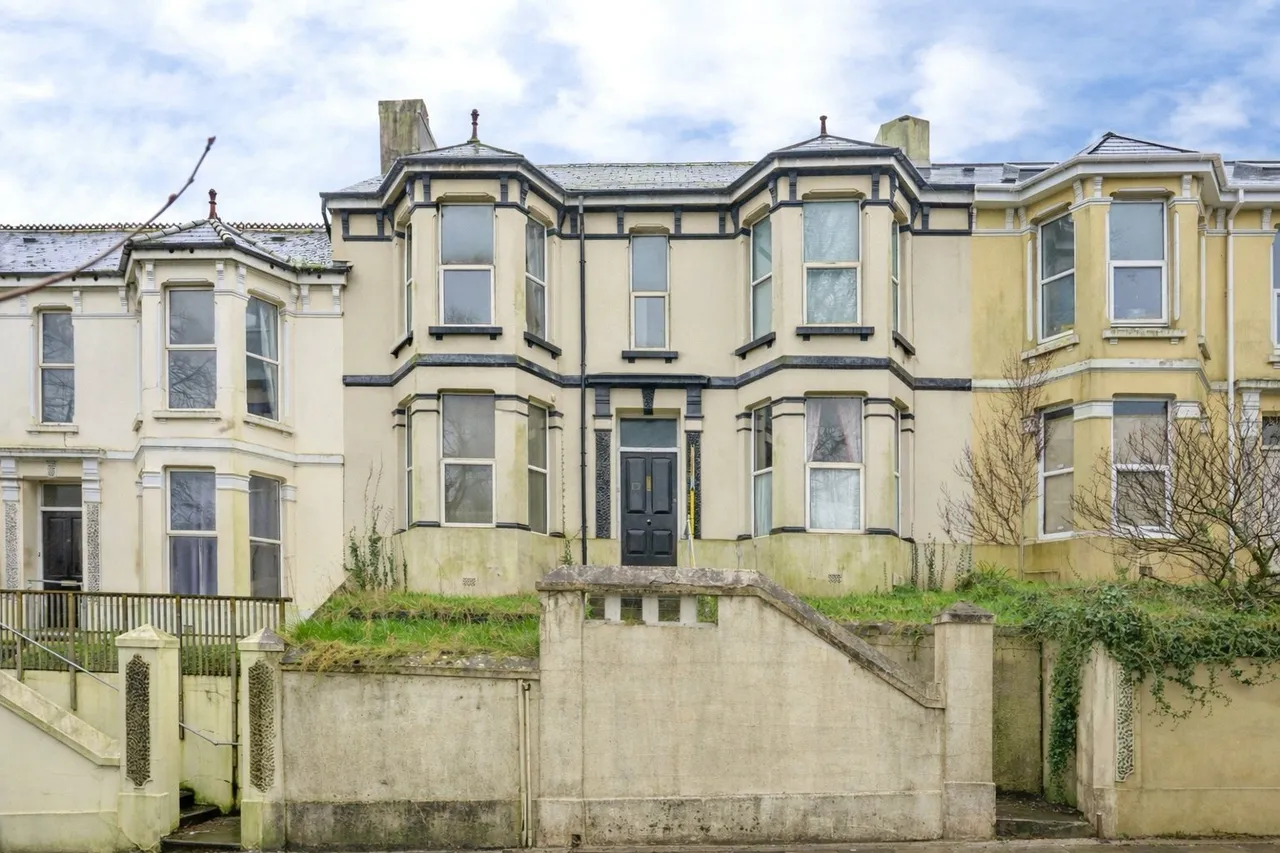 1 bed flat for sale, Alexandra Road, Mutley, PL4