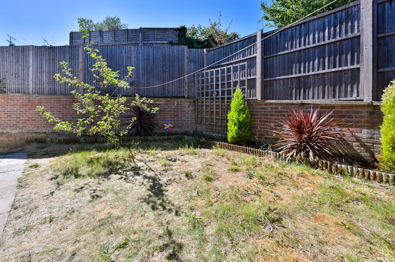 Bushey, WD23, photo 13