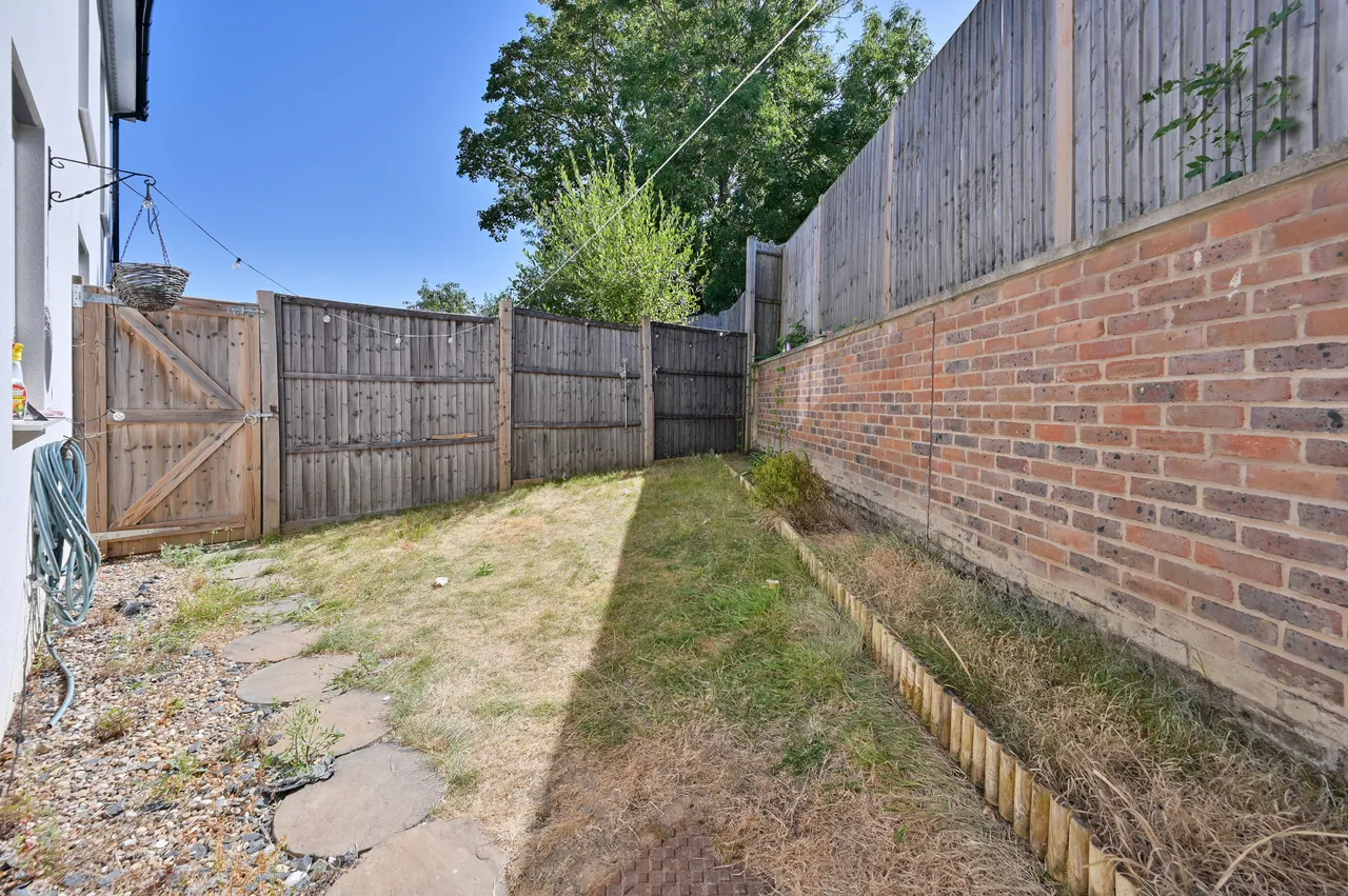 Bushey, WD23, photo 11
