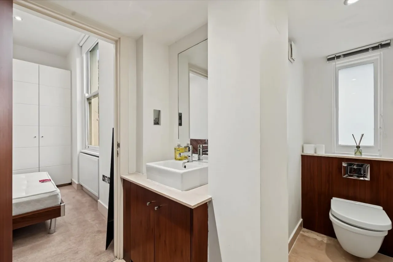 Victoria Road, London, NW6, photo 11