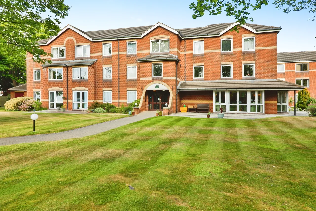Chase Close, Southport, photo 12