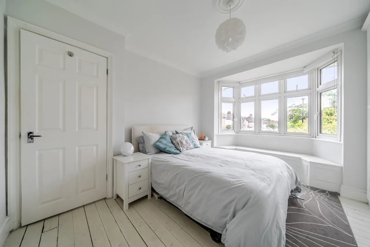South Park Crescent, London, SE6, photo 3