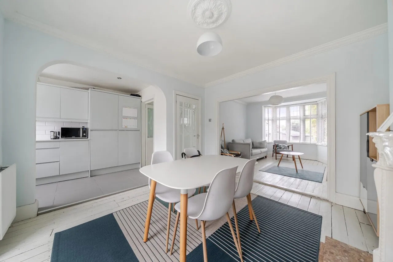 South Park Crescent, London, SE6, photo 9