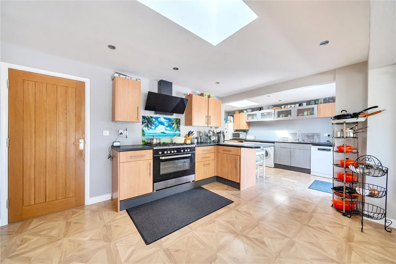 Nutbourne, Farnham, Surrey, GU9, photo 6