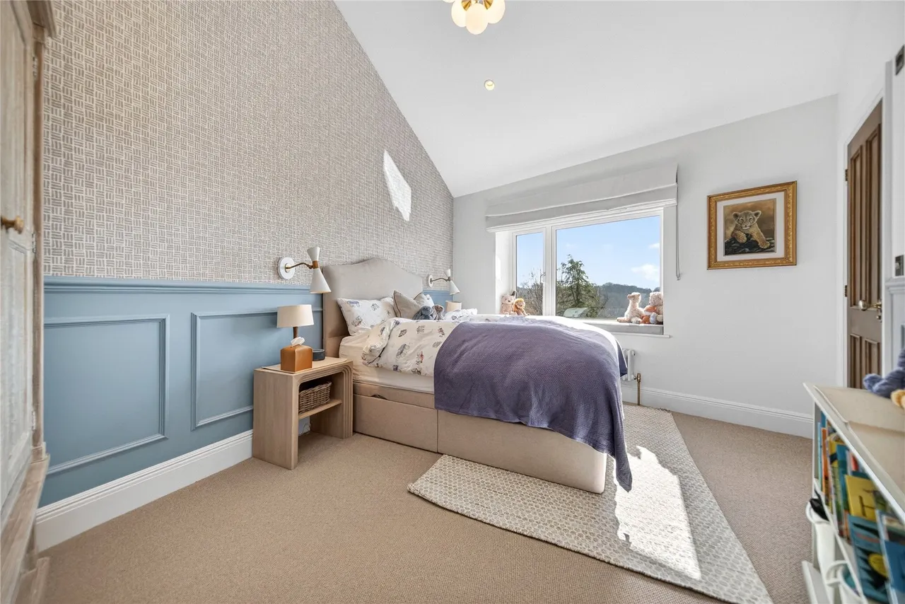 Dunstarn Lane, Leeds, photo 14