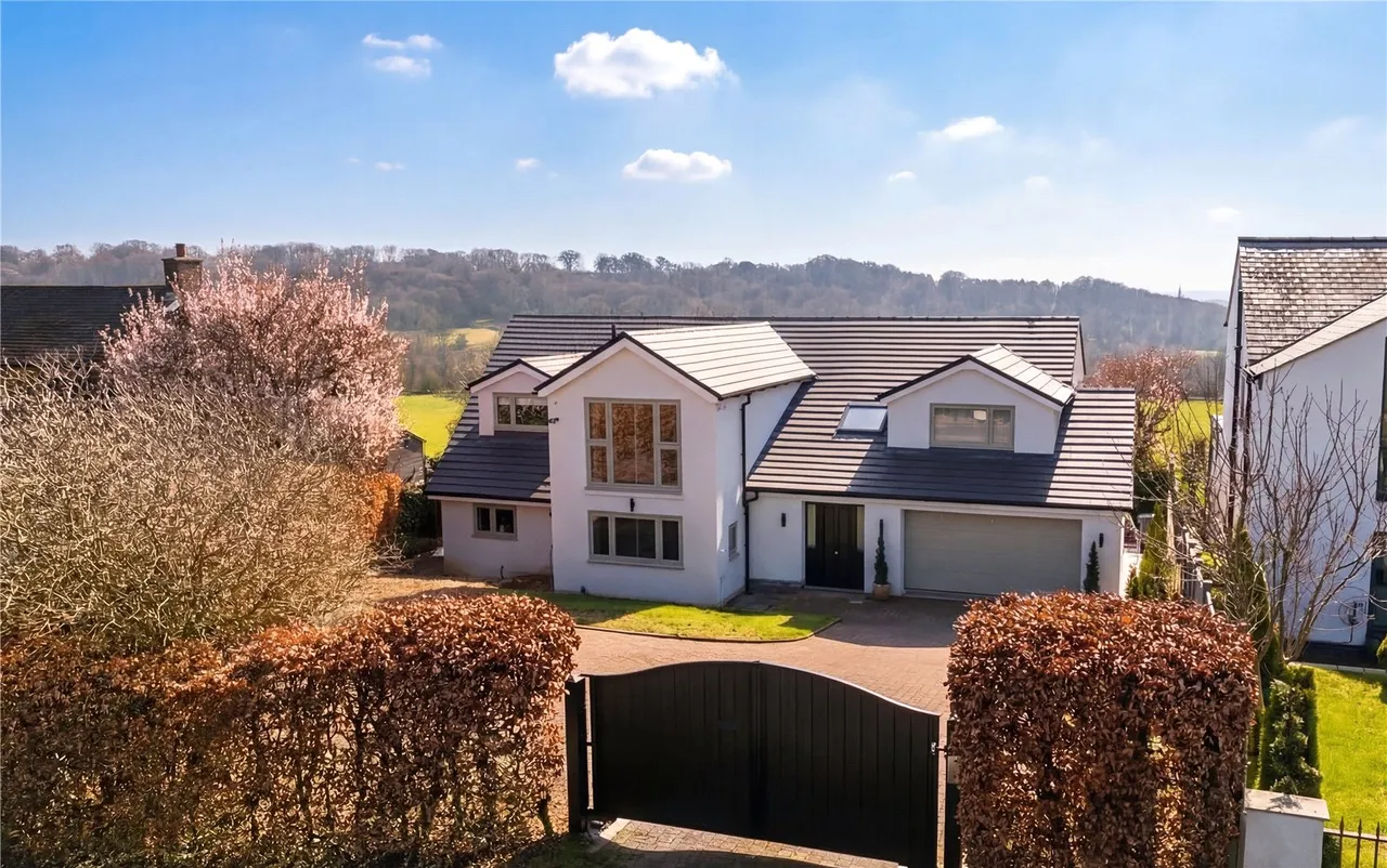 5 bed house for sale, Dunstarn Lane, Leeds