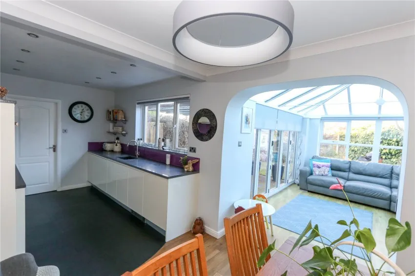 Lavington Avenue, Cheadle, photo 3