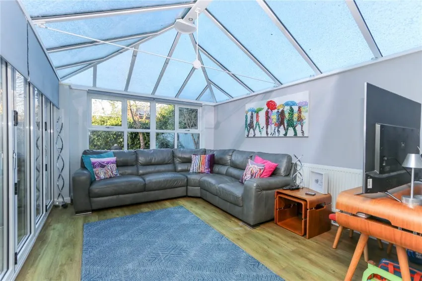 Lavington Avenue, Cheadle, photo 5