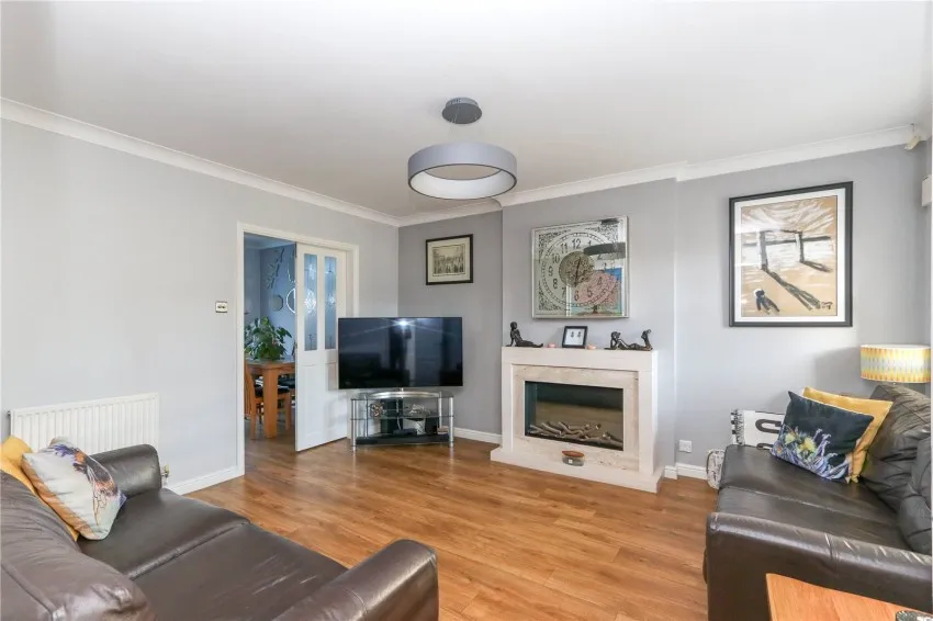 Lavington Avenue, Cheadle, photo 2