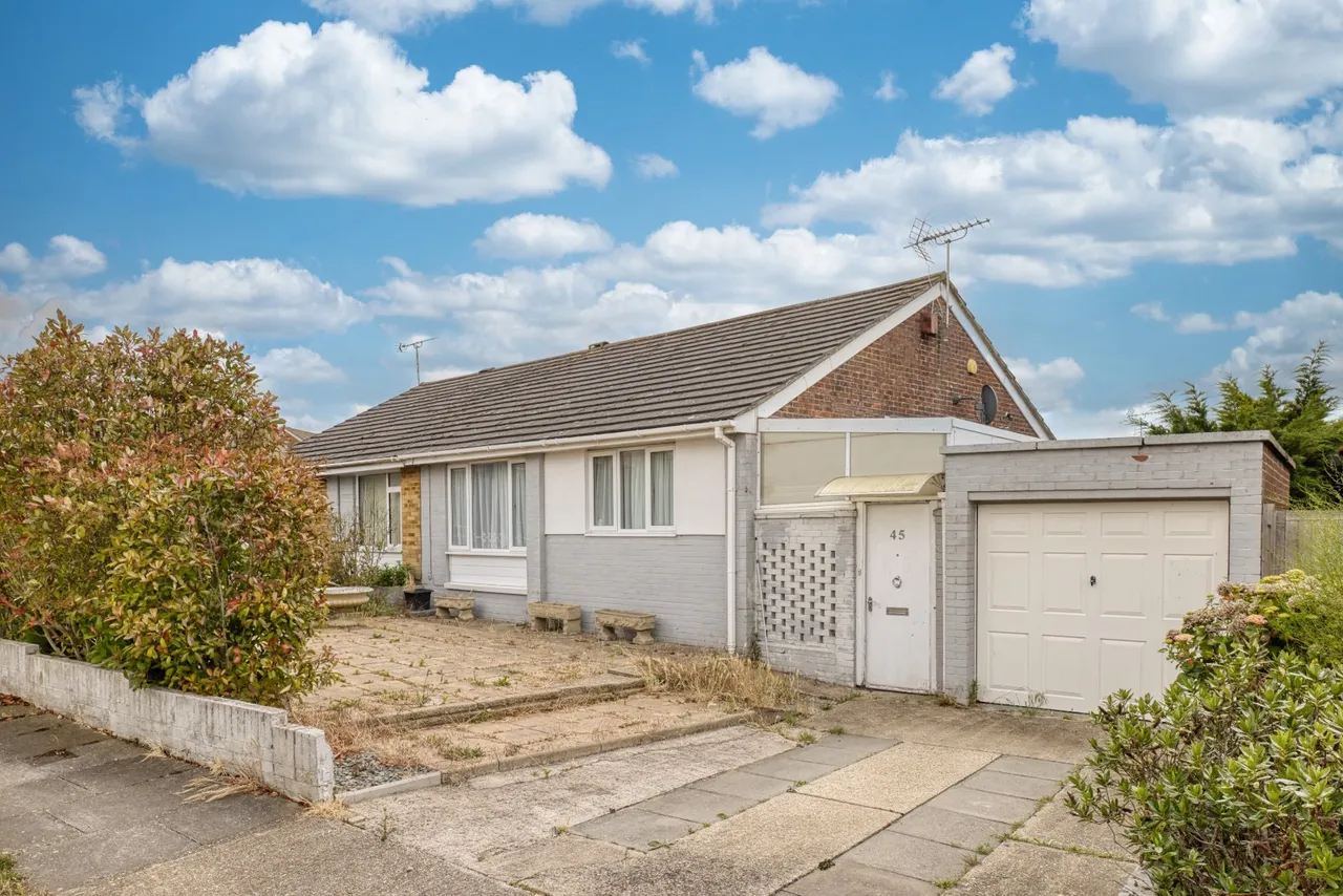 2 bed house for sale, Derwent Avenue, Ramsgate, CT11