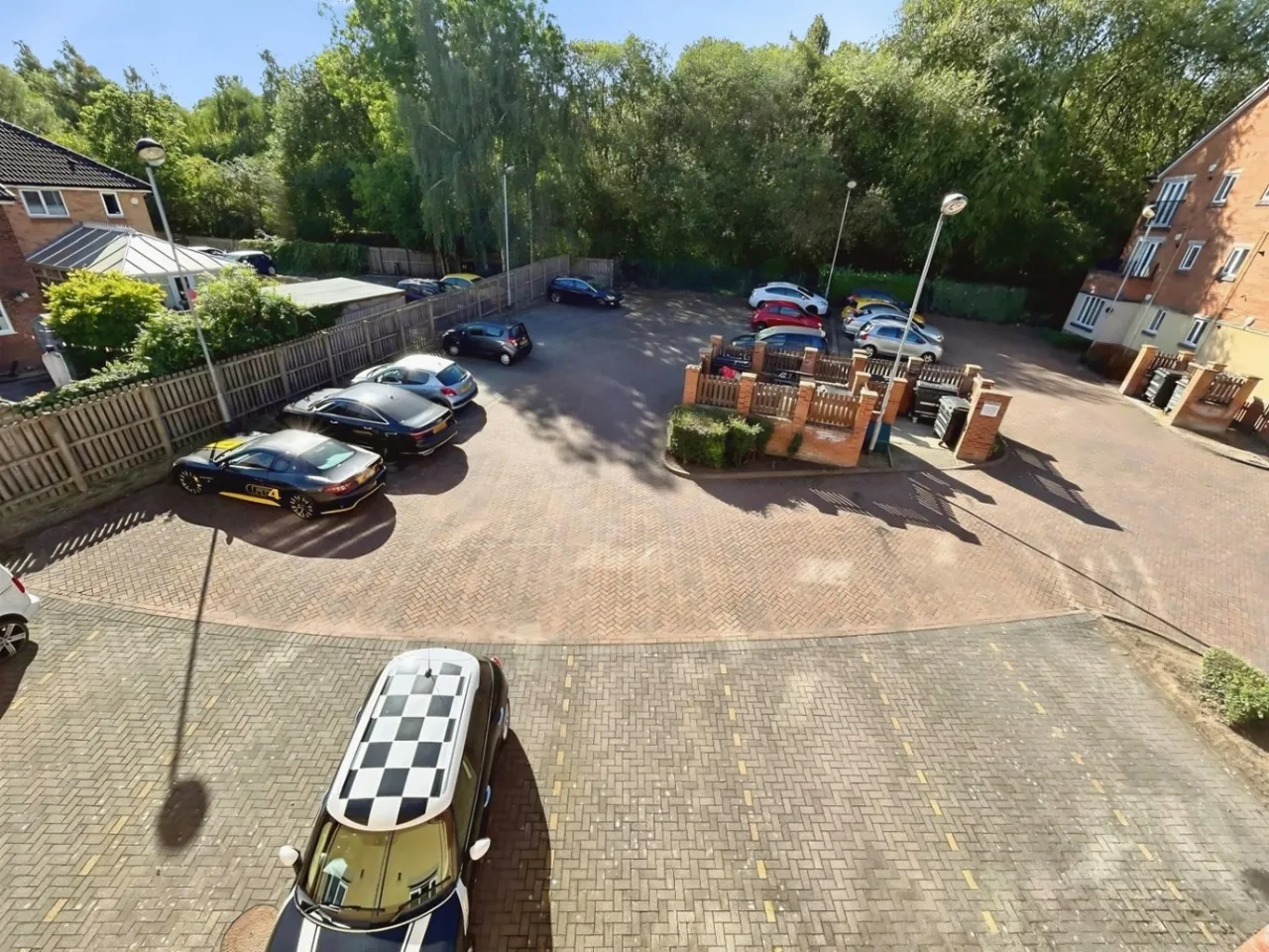 Haverhill Grove, Wombwell, S73, photo 5