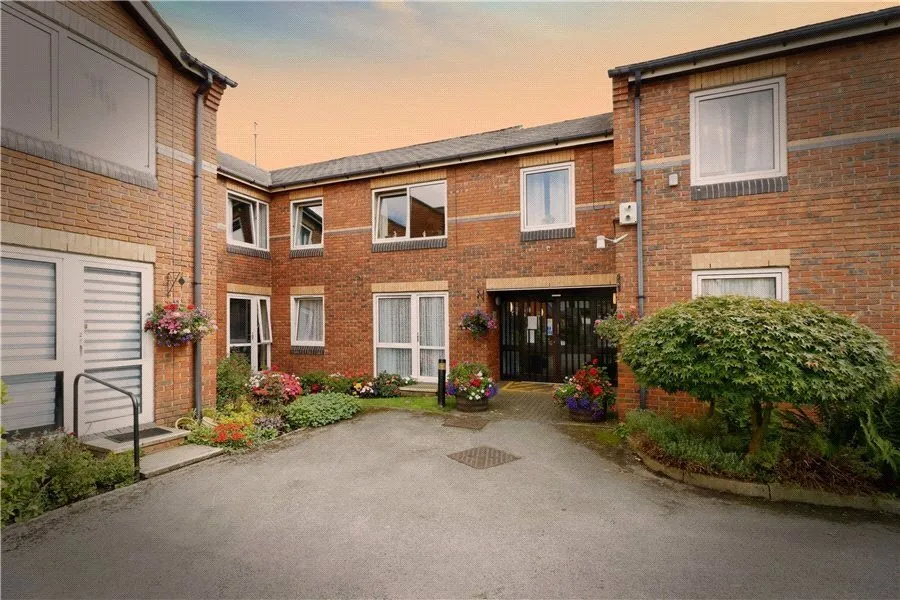 1 bed flat for sale — Gatley Green, CHEADLE, Cheshire, SK8