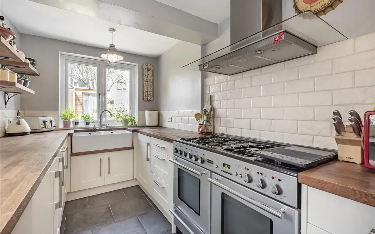 Idmiston Square, Worcester Park, KT4, photo 4