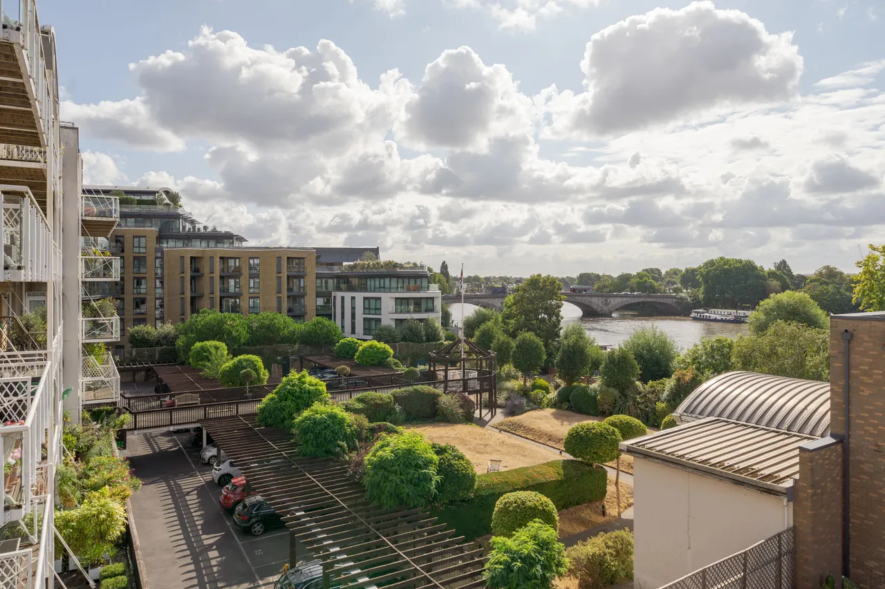 Kew Bridge Road, Brentford, TW8, photo 8