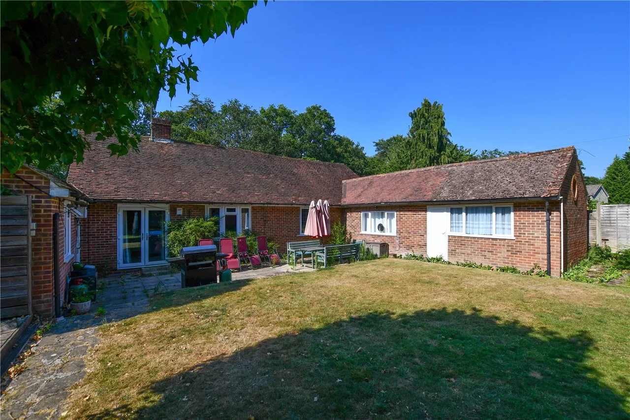 6 bed house for sale — Nine Mile Ride, Wokingham, Berkshire, RG40