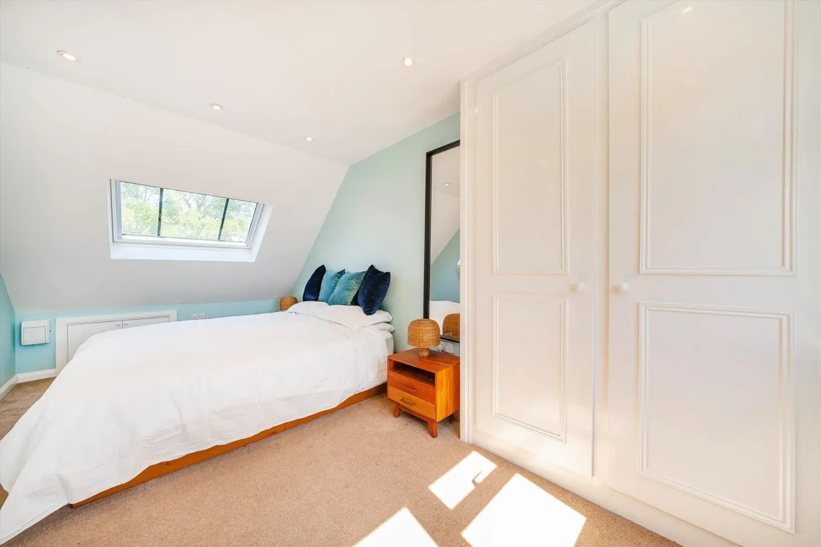 Laurie Road, W7, photo 8