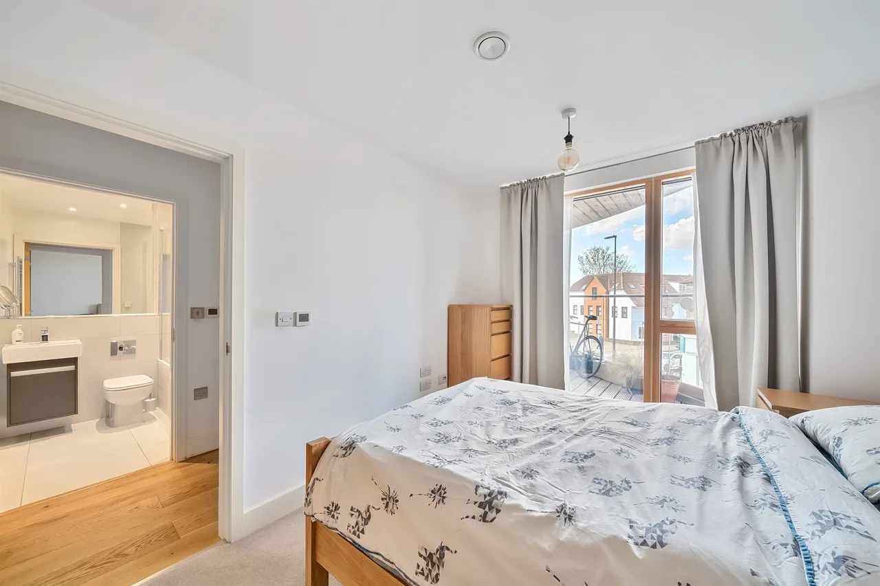 Cavendish Road, London, SW19, photo 10