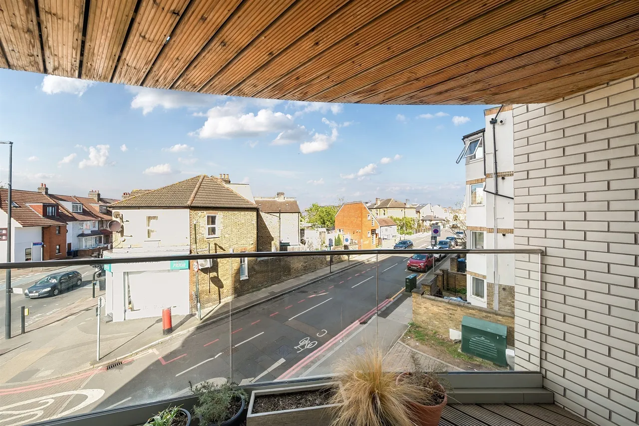 Cavendish Road, London, SW19, photo 11