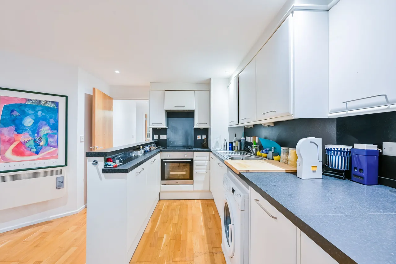 5 Shackleton House, Chalton Street, London, photo 5