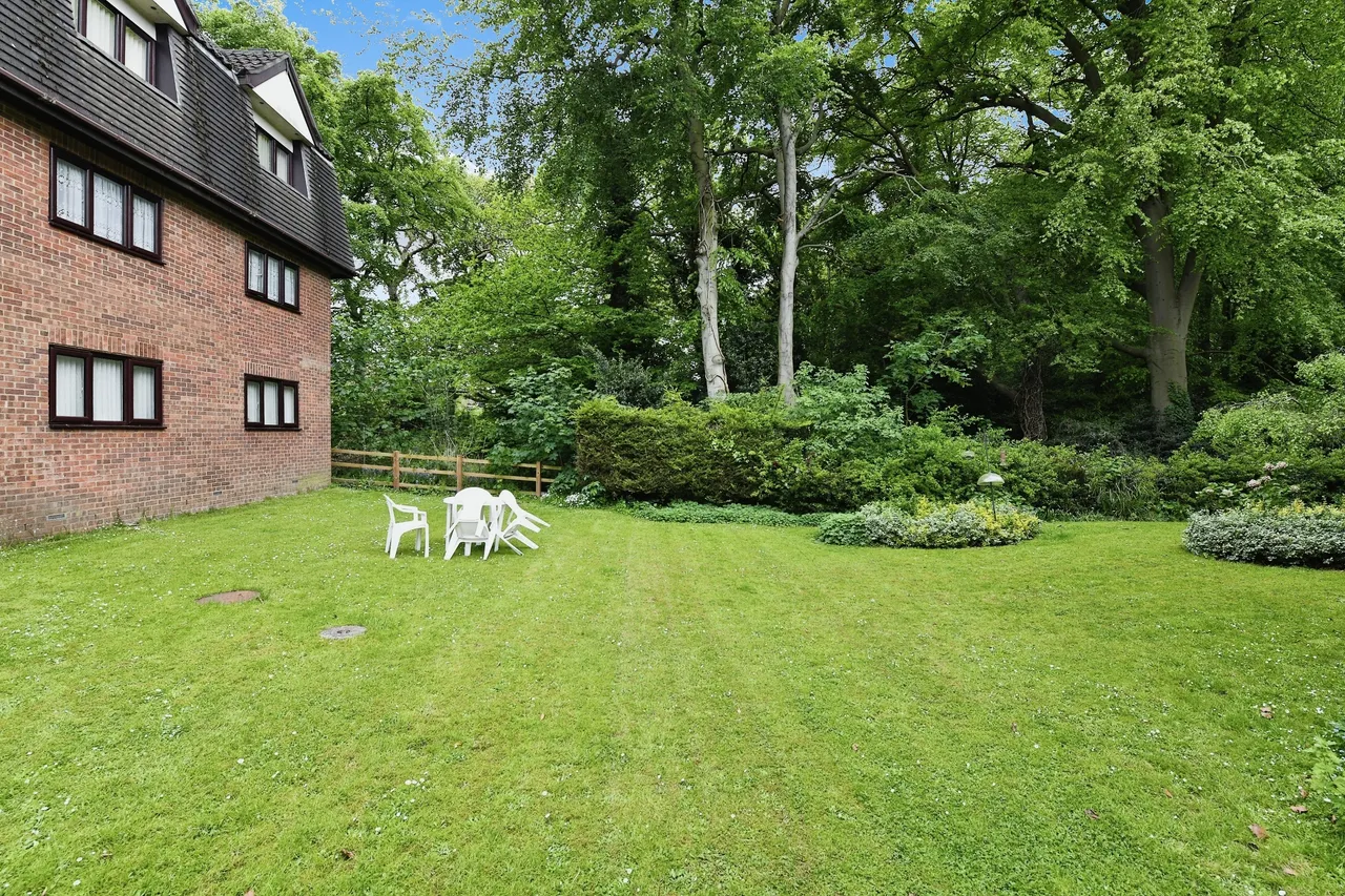 Lorne Road, Warley, Brentwood, CM14, photo 13