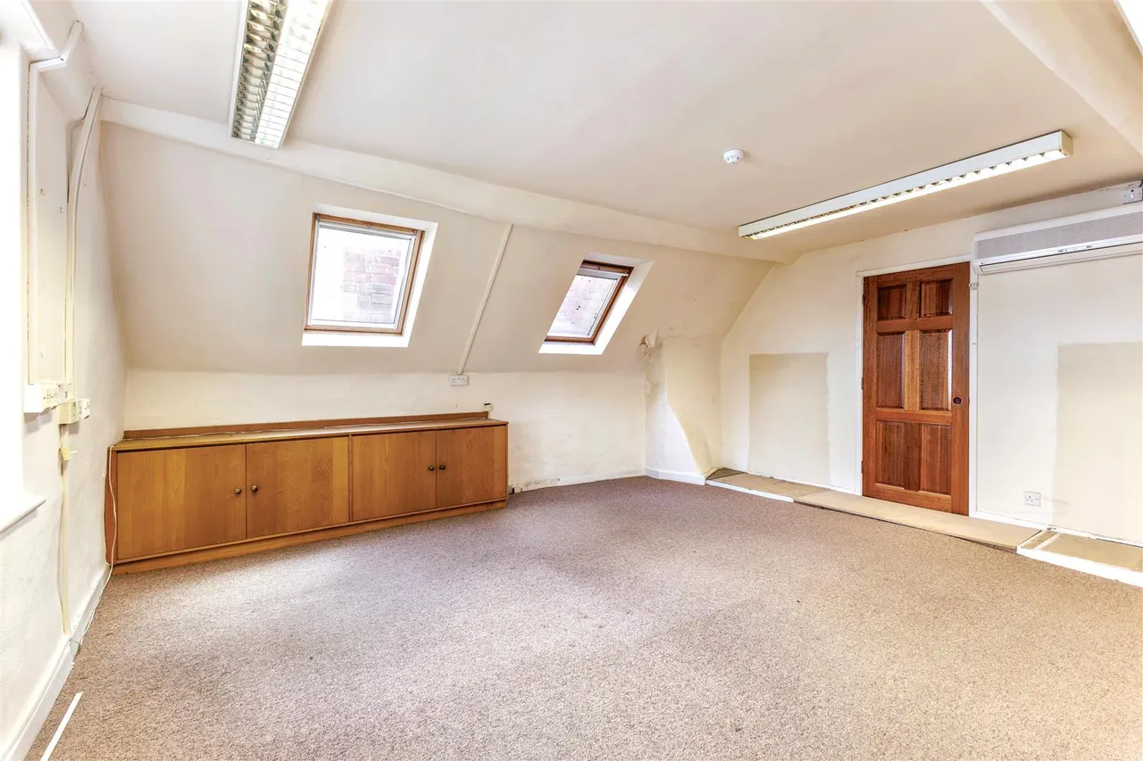 93, High Street, Evesham, photo 9
