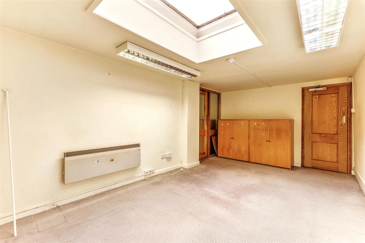 93, High Street, Evesham, photo 31