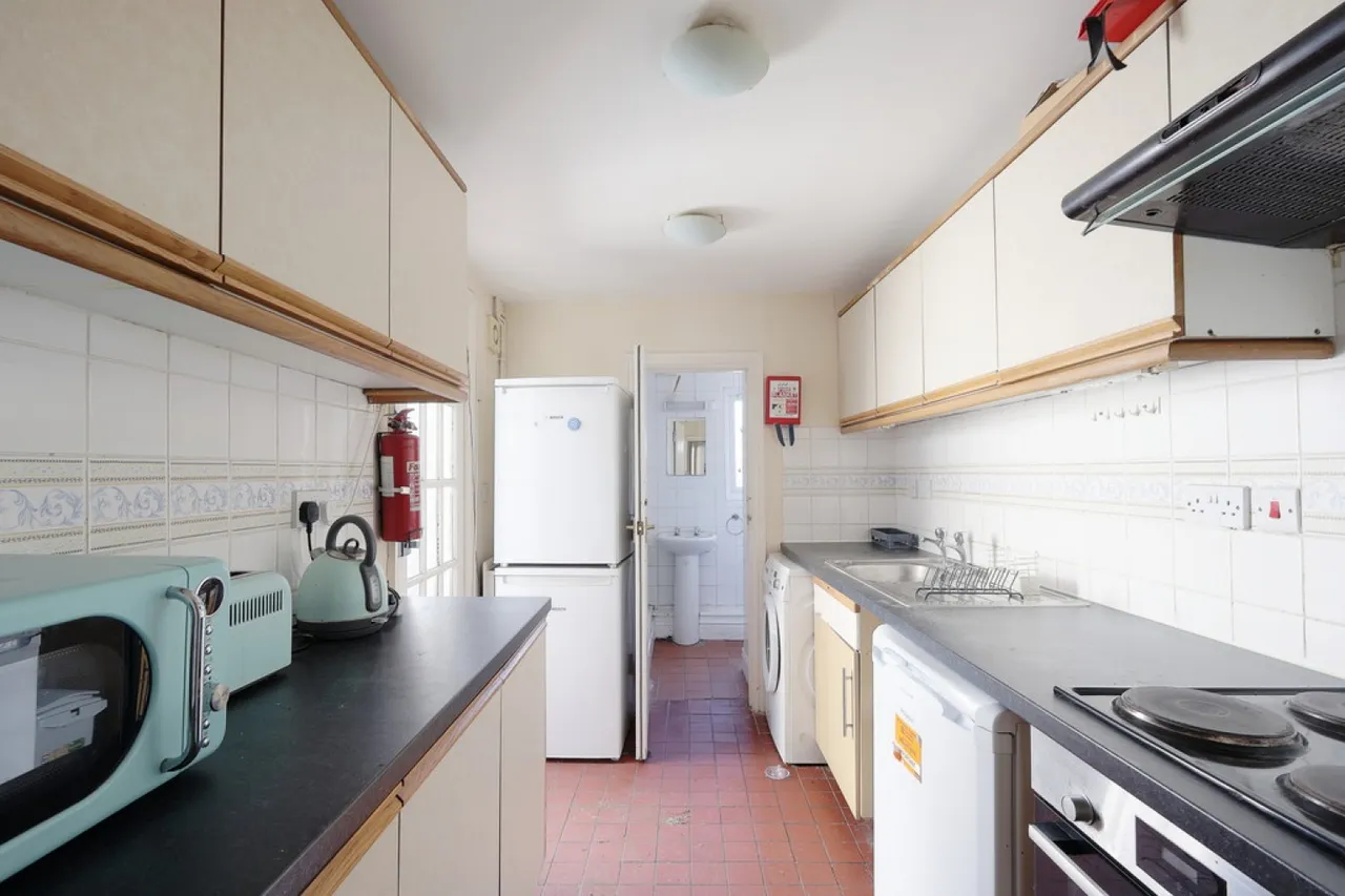 Sturton Street, photo 9