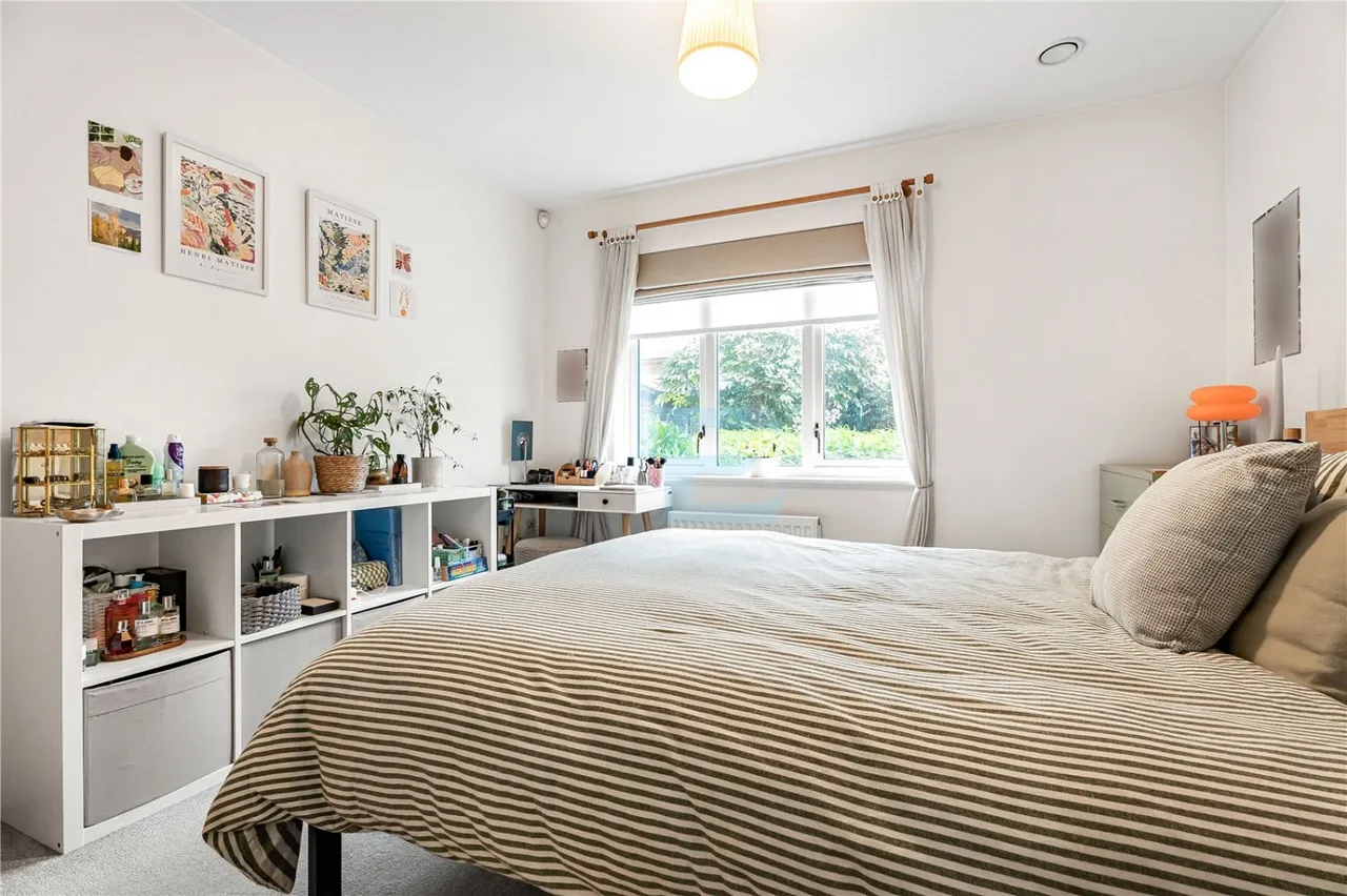 Henry Darlot Drive, Millbrook Park, NW7, photo 16