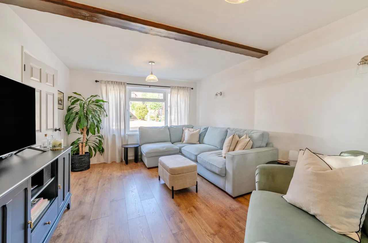 Radford Close, Farnham, GU9, photo 2