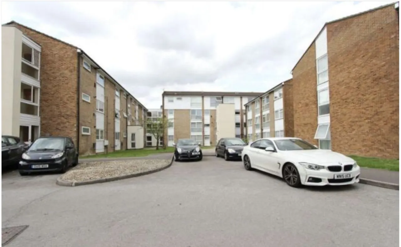 Mintern Close, London, N13, photo 3