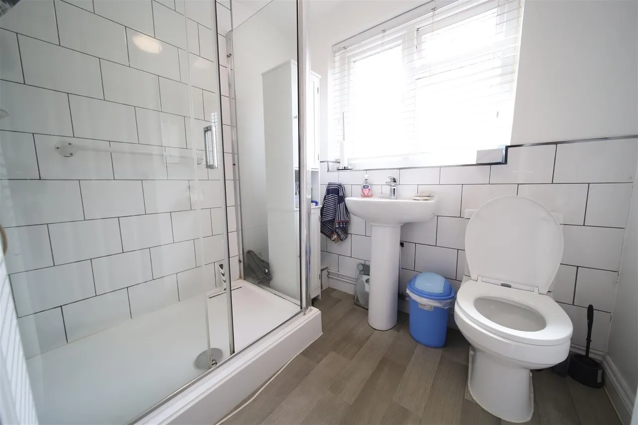 King Edwards Road, Enfield EN3 7DB, photo 8