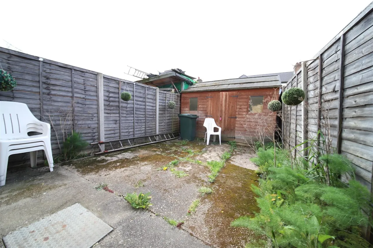 King Edwards Road, Enfield EN3 7DB, photo 12