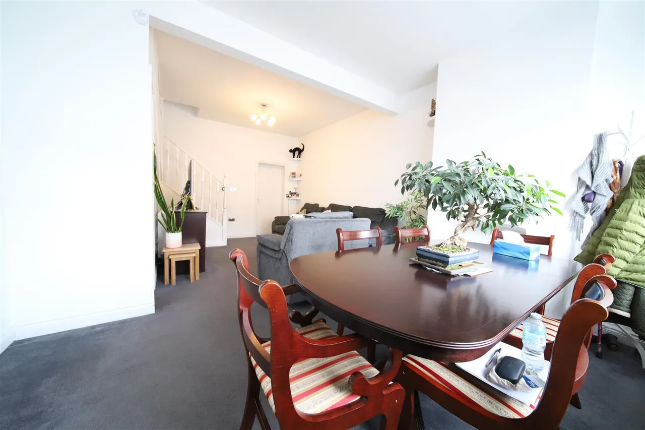 King Edwards Road, Enfield EN3 7DB, photo 4