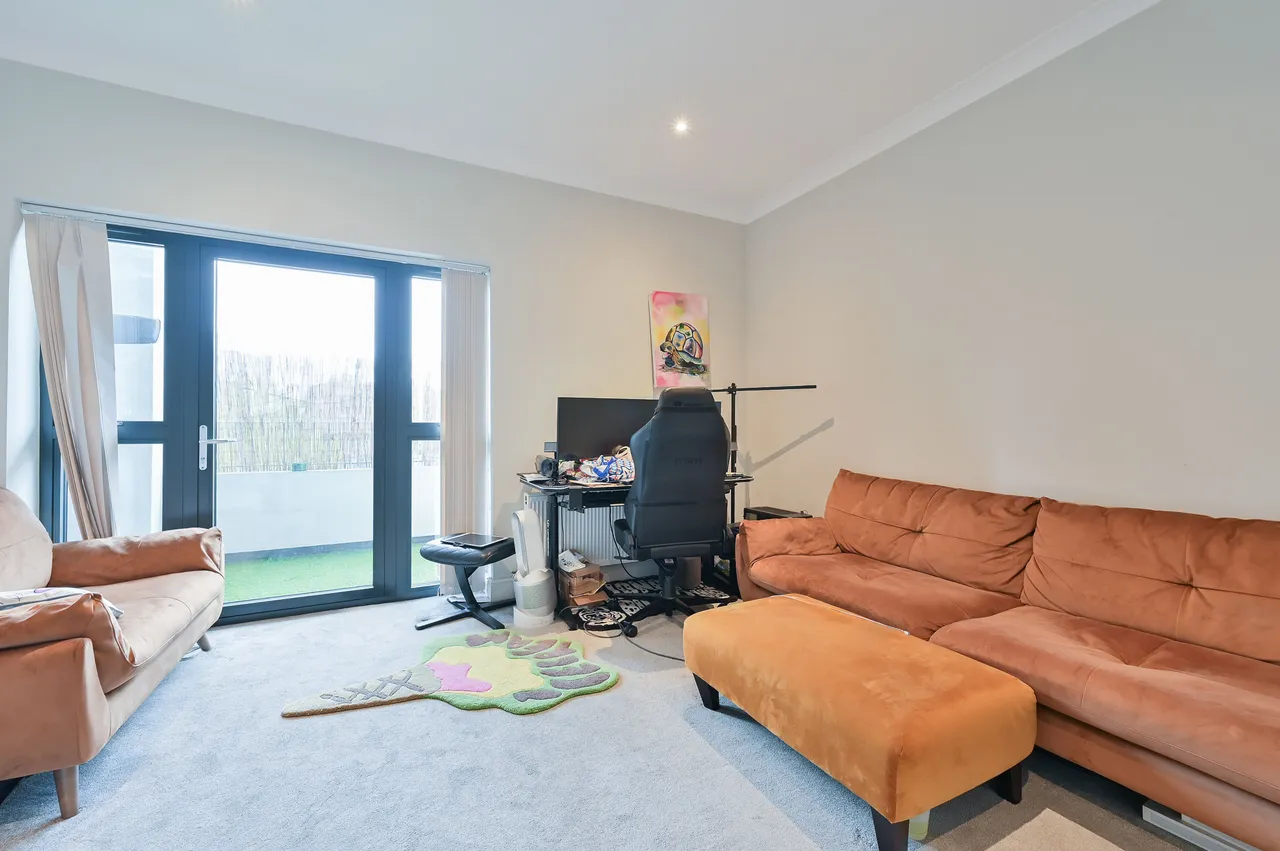 Flat 2, Saturn House, 12-14 Station Road, Harrow, photo 2