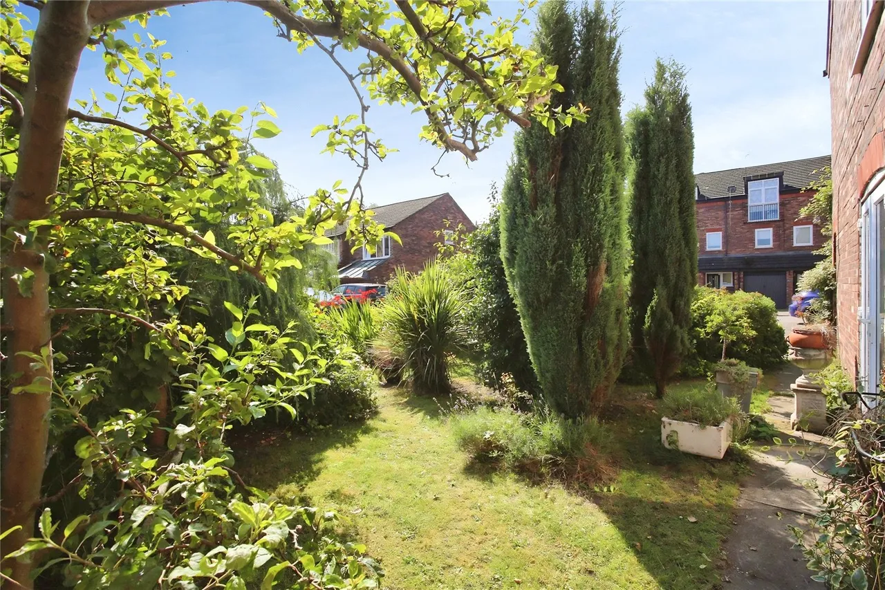 Crossgate Mews, Heaton Mersey, SK4, photo 8