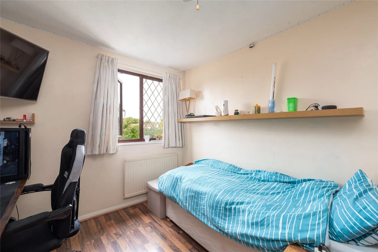 Vicarage Road, Bradwell Village, MK13, photo 12