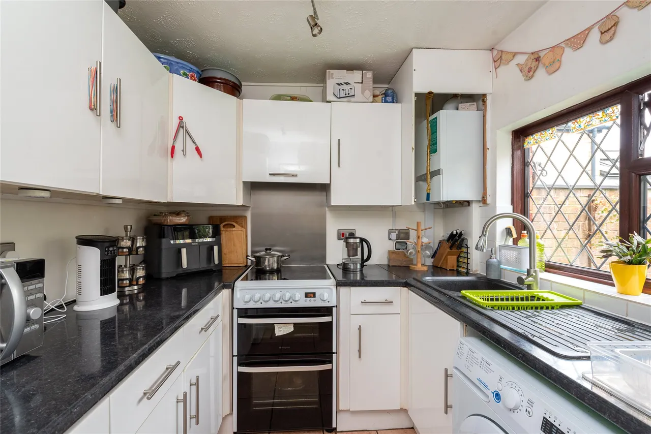 Vicarage Road, Bradwell Village, MK13, photo 7
