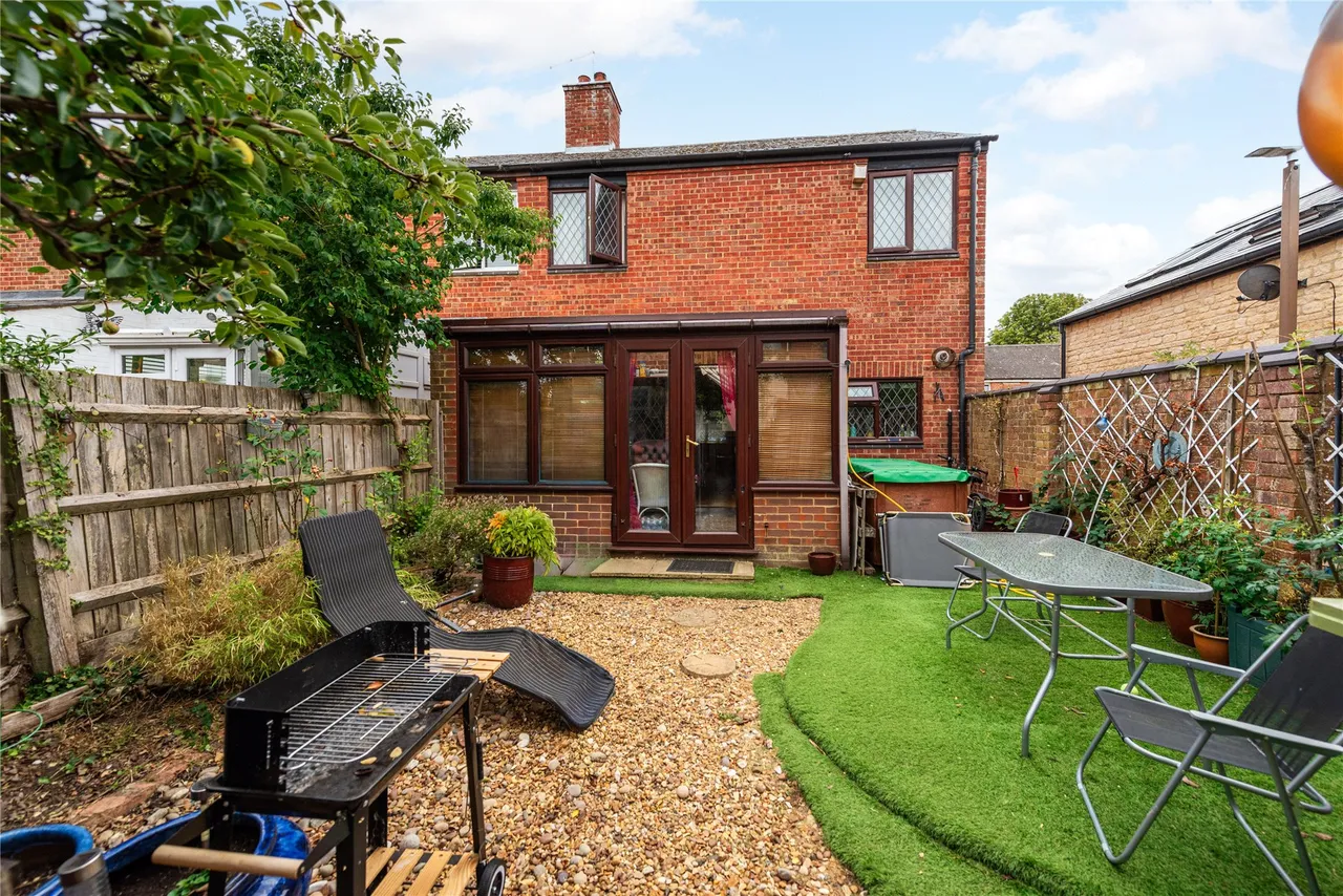 Vicarage Road, Bradwell Village, MK13, photo 8