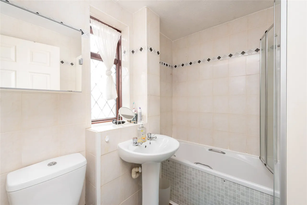 Vicarage Road, Bradwell Village, MK13, photo 5
