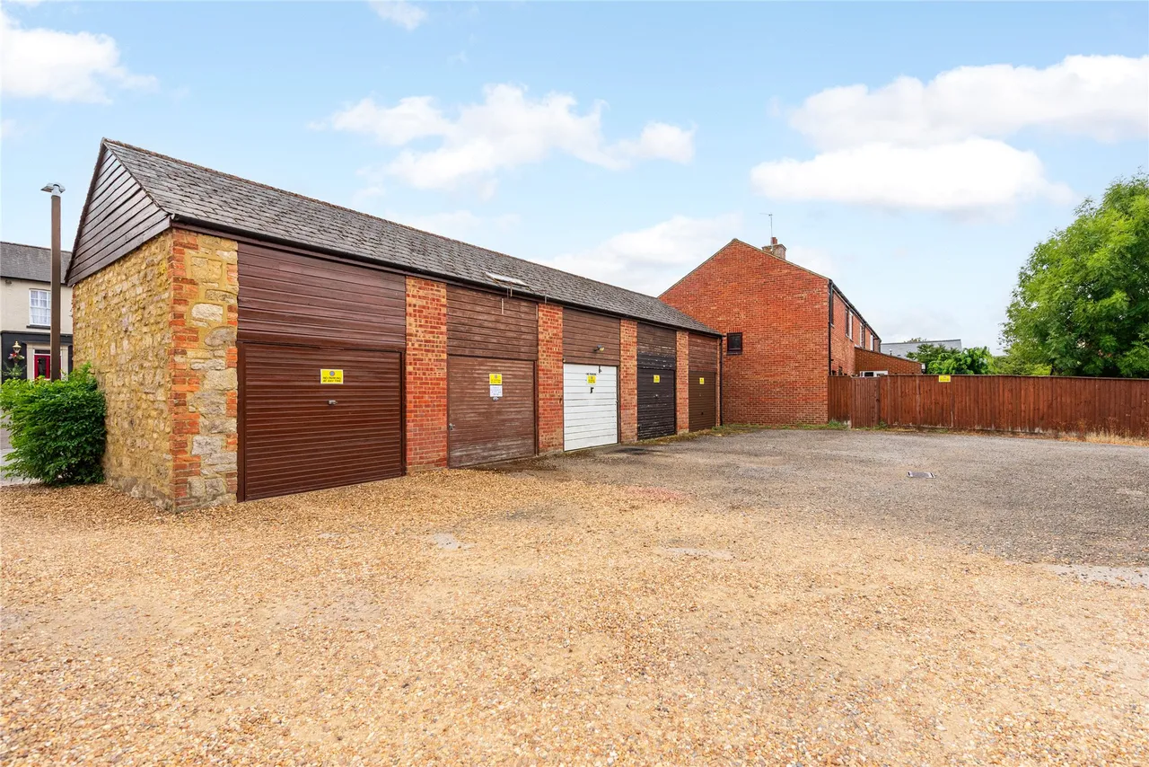 Vicarage Road, Bradwell Village, MK13, photo 15