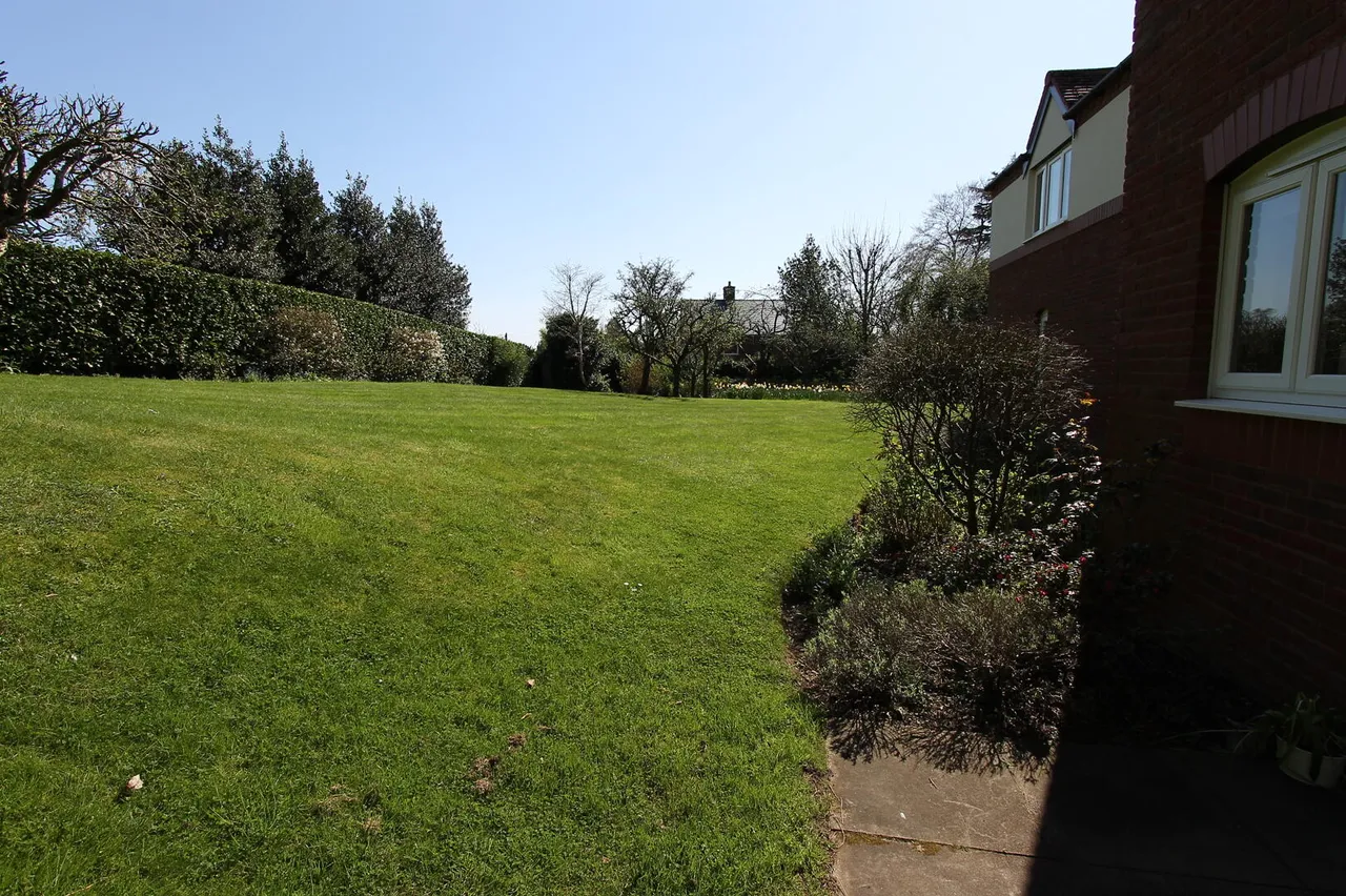 Worcester Road, Stourbridge, photo 12