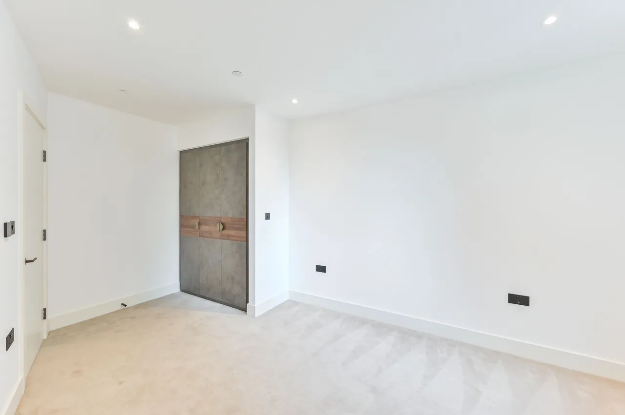 London, SW11, photo 12
