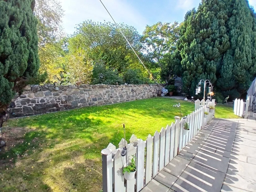 Bethesda, Bangor, LL57, photo 6