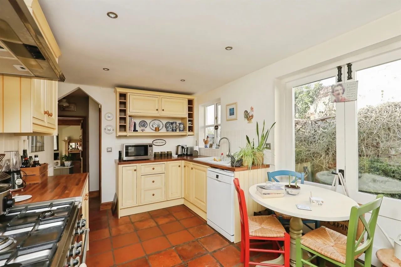 Damgate Street, Wymondham, photo 5