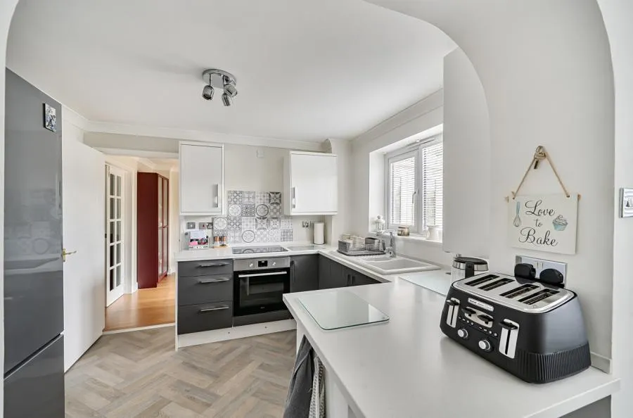 Loveridge Close, Swindon, SN2, photo 6