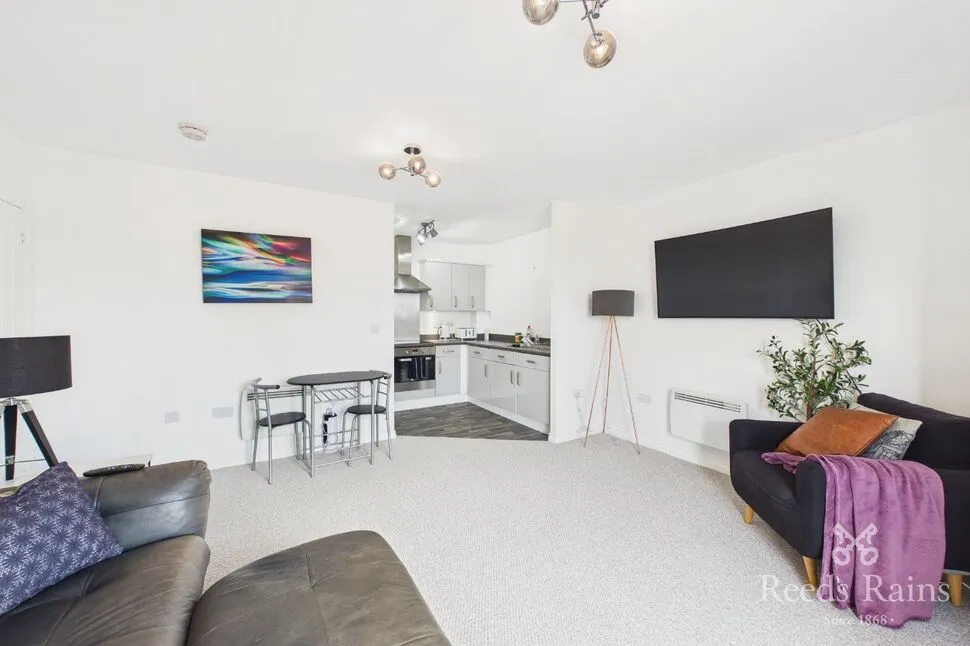 Micklewait Avenue, Crigglestone, West Yorkshire, WF4, photo 3